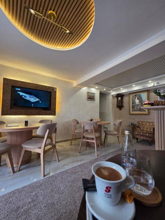 Interior lounge and breakfast area